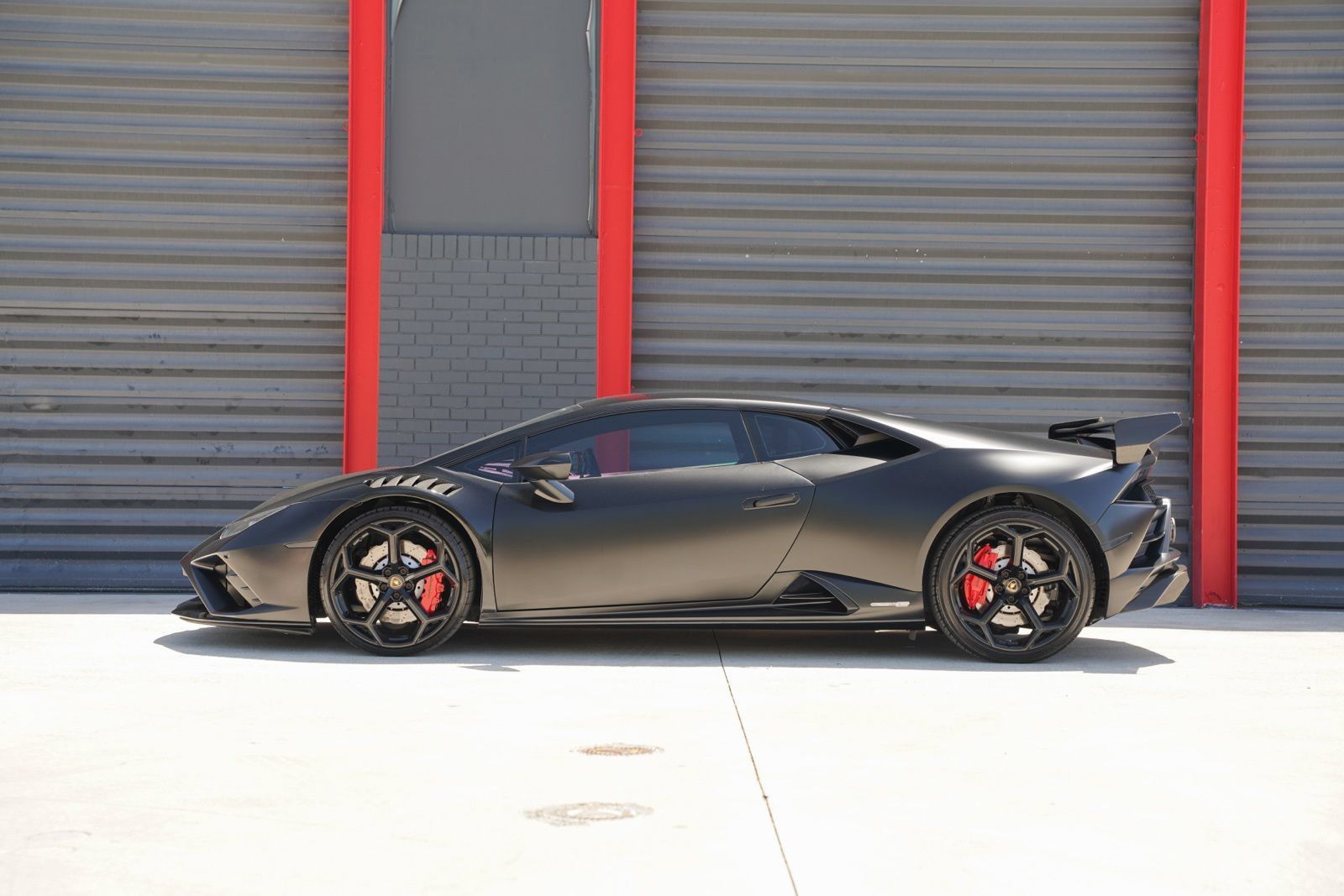Used 2021 Lamborghini Huracan EVO RWD image 10