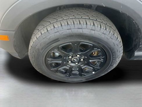 Used 2025 Ford Bronco Sport Badlands image 13