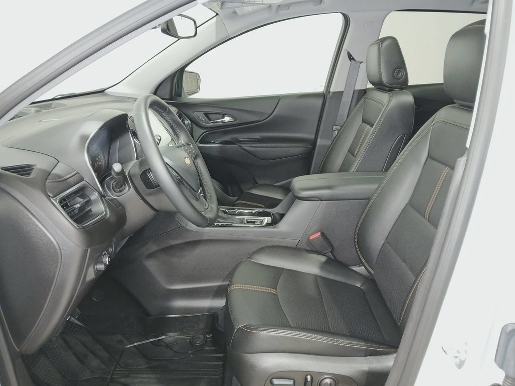 Used 2024 Chevrolet Equinox Premier AWD/4WD image 10