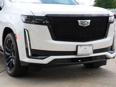 Used 2024 Cadillac Escalade Sport w/ LPO, ONYX Package image 31