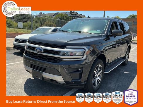 Used 2022 Ford Expedition XLT AWD/4WD image 1