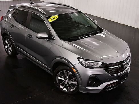 Used 2023 Buick Encore GX Select w/ Sport Touring Package FWD image 12