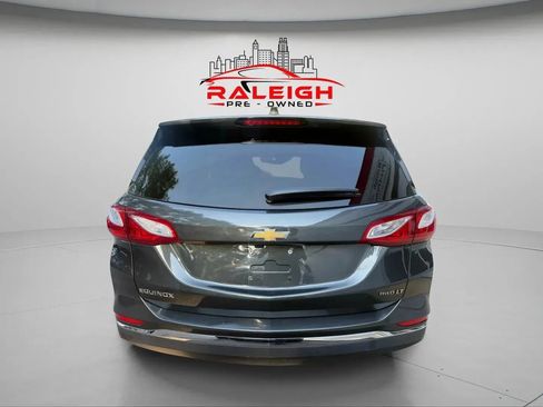 Used 2021 Chevrolet Equinox LT image 3
