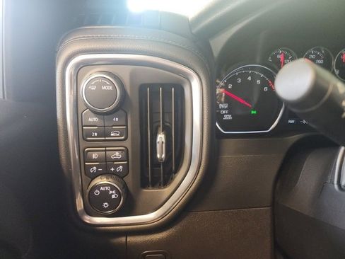 Certified 2022 Chevrolet Silverado 1500 RST image 25