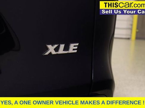 Used 2019 Toyota RAV4 XLE Premium FWD image 13