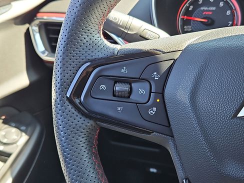 Used 2023 Chevrolet TrailBlazer RS w/ Sun and Liftgate Package image 21