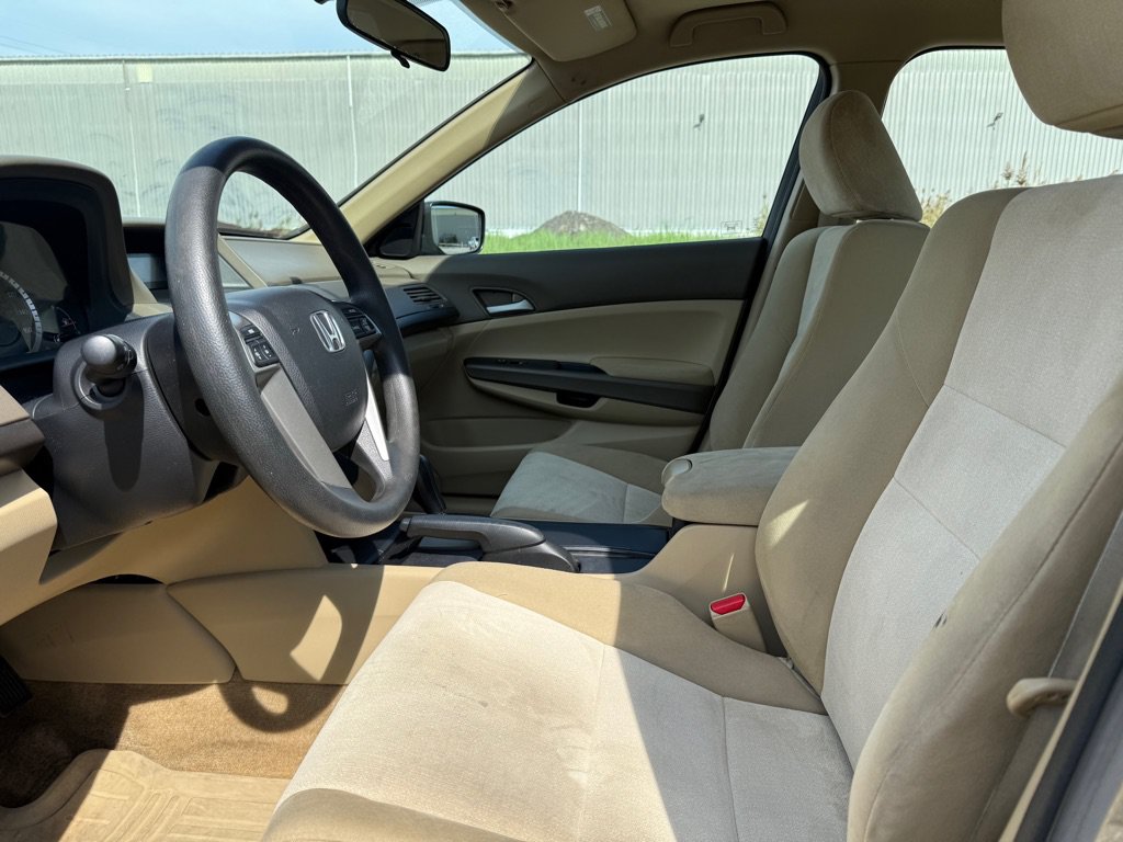 Used 2010 Honda Accord LX-P image 8