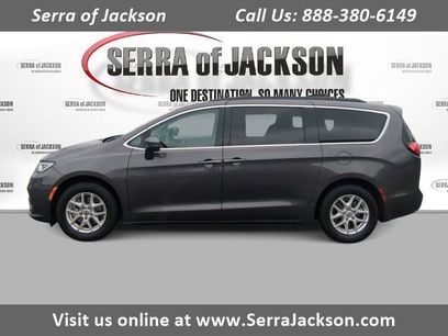Used 2022 Chrysler Pacifica Touring-L