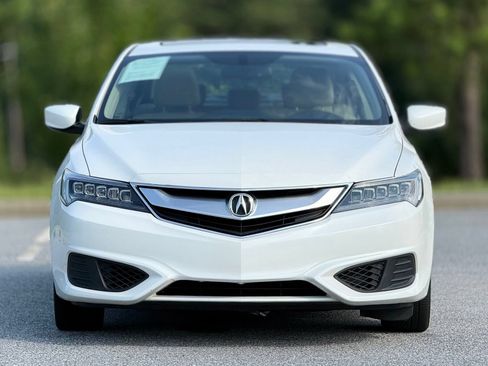 Used 2017 Acura ILX FWD image 3
