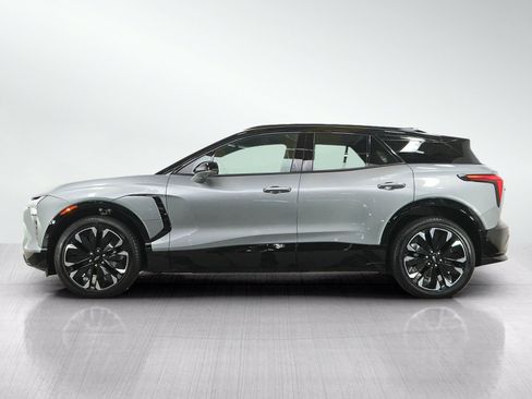 Used 2026 Chevrolet Blazer EV RS w/ Super Cruise Package AWD/4WD image 2