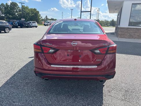Used 2023 Nissan Altima 2.5 SV w/ SV Premium Package AWD/4WD image 8