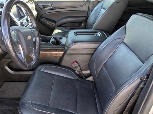 Used 2018 Chevrolet Suburban LT image 14