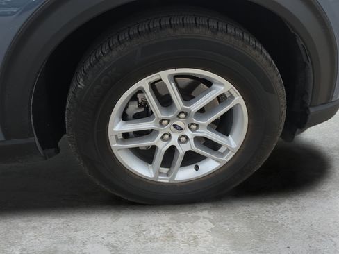 Used 2025 Ford Explorer Active w/ Active Comfort Package RWD image 26