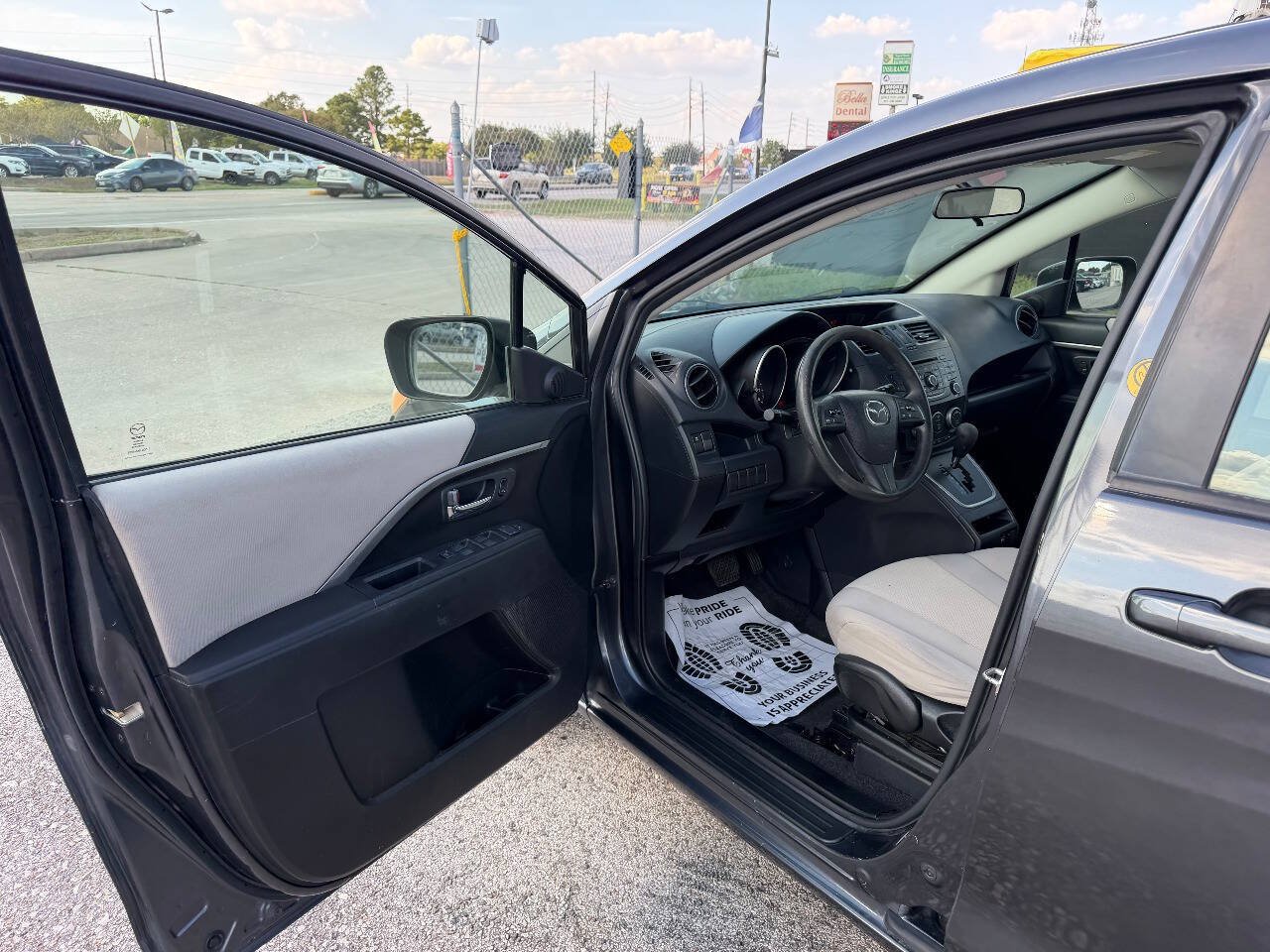 Used 2014 MAZDA MAZDA5 Sport FWD image 31