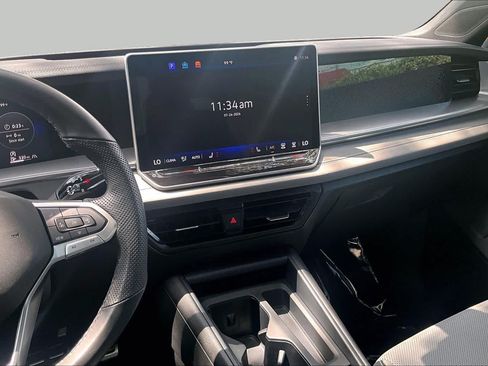 Certified 2025 Volkswagen Tiguan SE R-Line AWD/4WD image 7