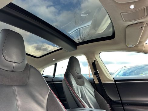 Used 2013 Tesla Model S Performance image 17