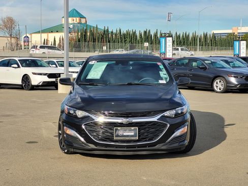Used 2024 Chevrolet Malibu RS image 2