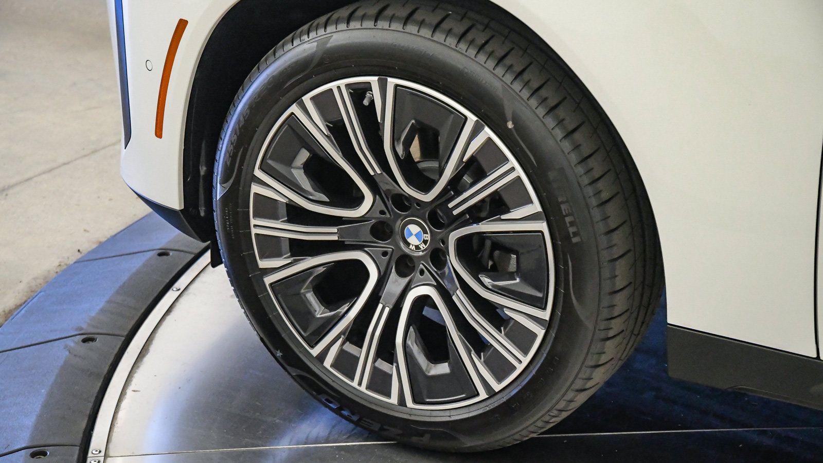 Used 2026 BMW X3 xDrive30i w/ Convenience Package AWD/4WD image 9