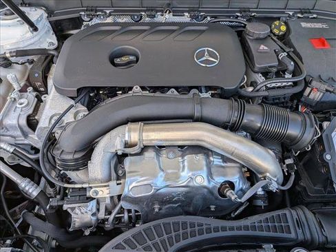 Certified 2025 Mercedes-Benz GLB 250 image 22