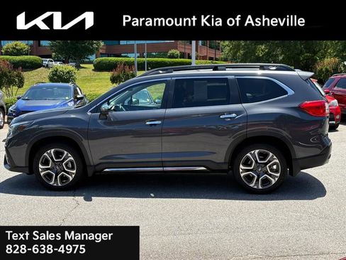 Used 2023 Subaru Ascent Touring AWD/4WD image 3