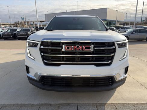 Used 2025 GMC Acadia Elevation image 3