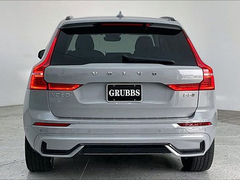 Used 2024 Volvo XC60 B5 Ultimate w/ Protection Package Premier image 7