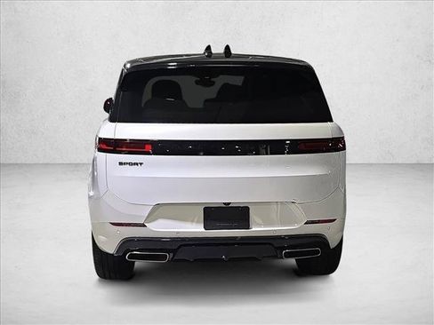 Used 2025 Land Rover Range Rover Sport Dynamic SE AWD/4WD image 6