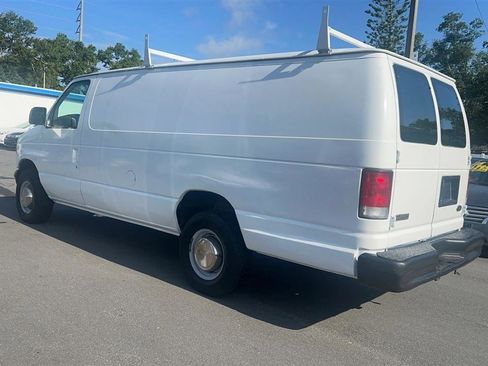 Used 2001 Ford E-250 and Econoline 250 Extended RWD image 10