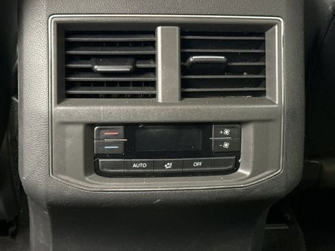 Used 2019 Volkswagen Atlas SE image 18