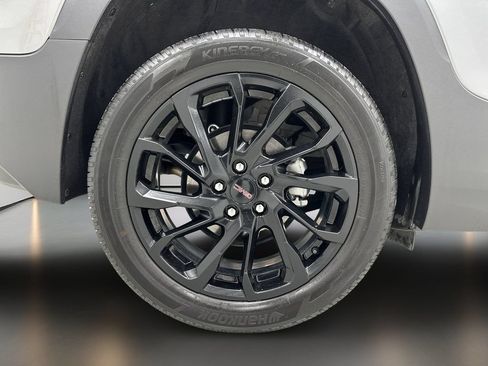 Used 2024 GMC Terrain SLT w/ Elevation Edition FWD image 10