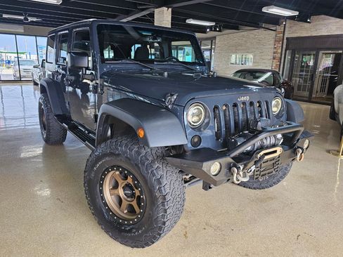 Used 2018 Jeep Wrangler Unlimited Sport S AWD/4WD image 1