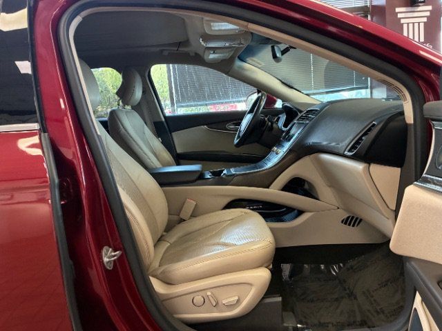 Used 2019 Lincoln Nautilus Reserve AWD/4WD image 28