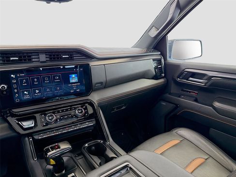 Used 2022 GMC Sierra 1500 AT4 w/ AT4 Premium Package image 25