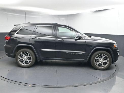 Used 2020 Jeep Grand Cherokee Limited w/ Luxury Group II image 9