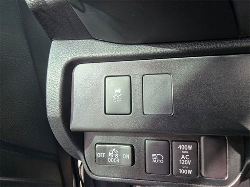 Certified 2023 Toyota Tacoma TRD Off-Road image 26