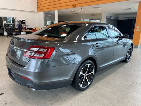 Used 2016 Ford Taurus SEL w/ Equipment Group 201A image 5