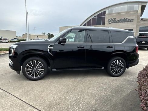 Used 2025 Nissan Armada Platinum Reserve w/ Convenience Package RWD image 8