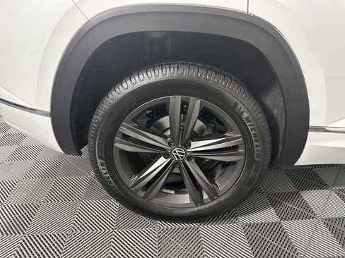 Used 2022 Volkswagen Atlas Cross Sport SEL R-Line image 30