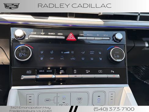 Used 2025 Hyundai Santa Fe Calligraphy AWD/4WD image 9