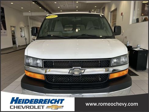 Used 2017 Chevrolet Express 2500 LT w/ LT Preferred Equipment Group RWD image 34