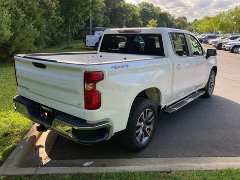 Used 2023 Chevrolet Silverado 1500 LT AWD/4WD image 31