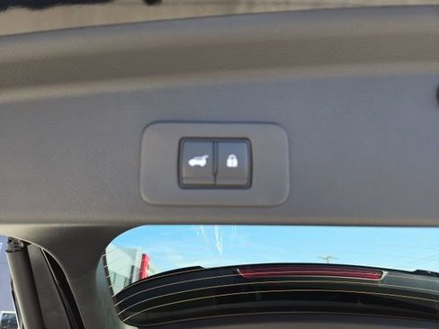 Certified 2025 Nissan Murano SV image 27