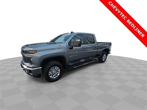 Used 2025 Chevrolet Silverado 2500 LT w/ All Star Edition image 4