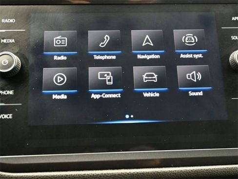 Used 2022 Volkswagen Tiguan SE image 23