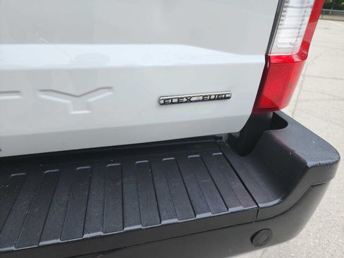Used 2019 Ford F250 XL w/ Power Equipment Group RWD image 7