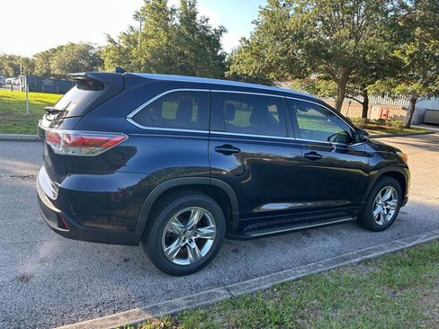 Used 2014 Toyota Highlander Limited Platinum FWD image 6