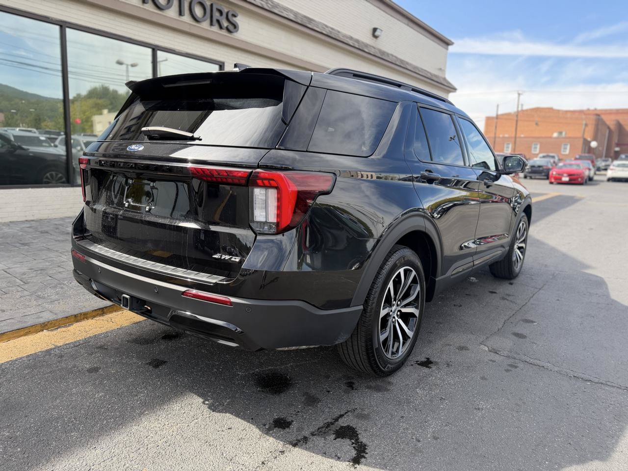 Used 2026 Ford Explorer ST-Line AWD/4WD image 3