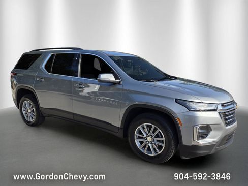 Certified 2023 Chevrolet Traverse LT FWD image 8