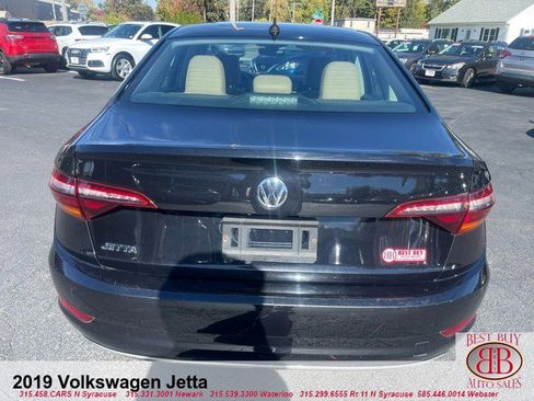 Used 2019 Volkswagen Jetta SEL image 4