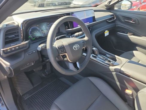 New 2026 Toyota Crown Signia Limited image 20